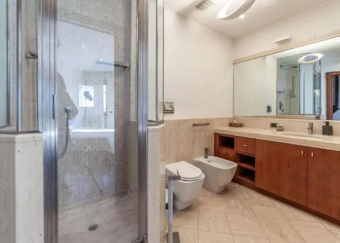 Con Terrazza E Sauna A Monteverde, Roma, Italia *