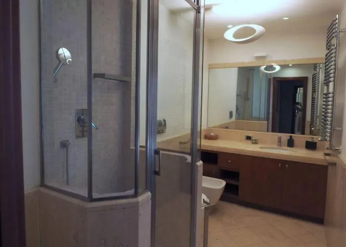 Con Terrazza E Sauna A Monteverde, Roma, Italia רומא
