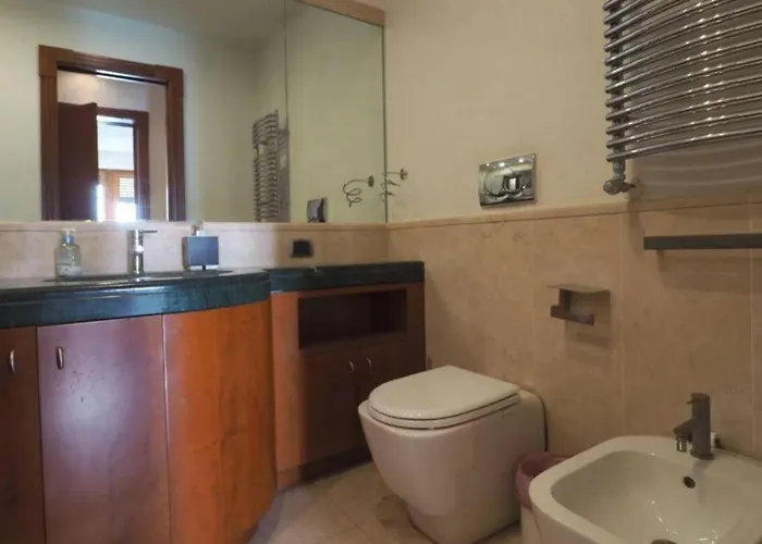 דירה Con Terrazza E Sauna A Monteverde, Roma, Italia *